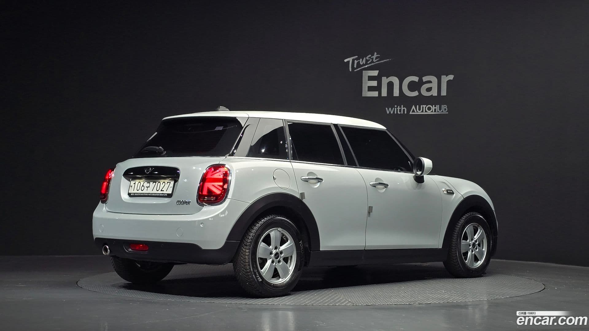 Main__Slider__Photo:Cooper Mini 2020.9-1