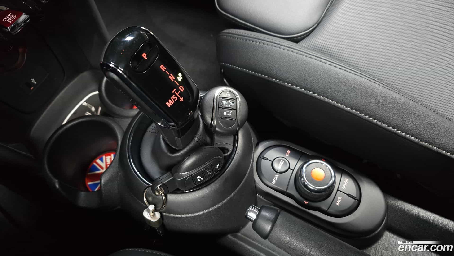 Cooper Mini 2020.9-INNER-009