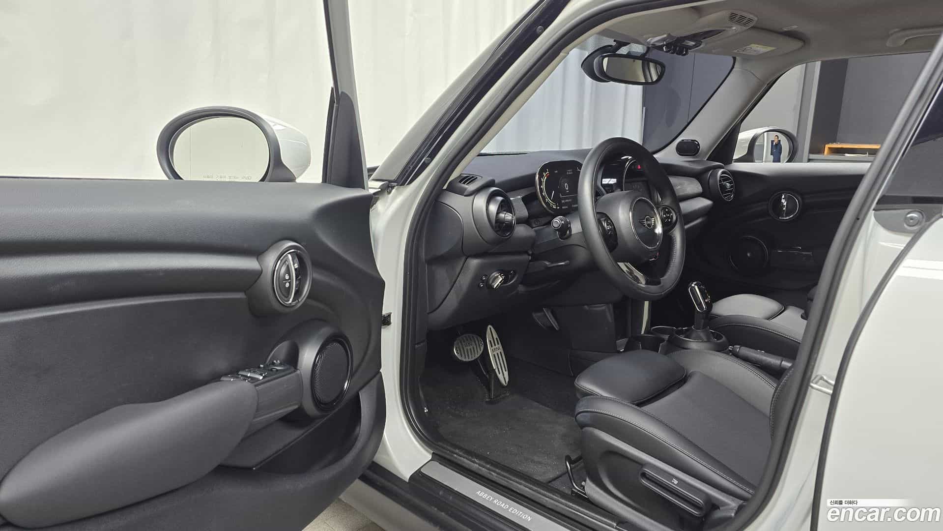 Cooper Mini 2020.9-INNER-010