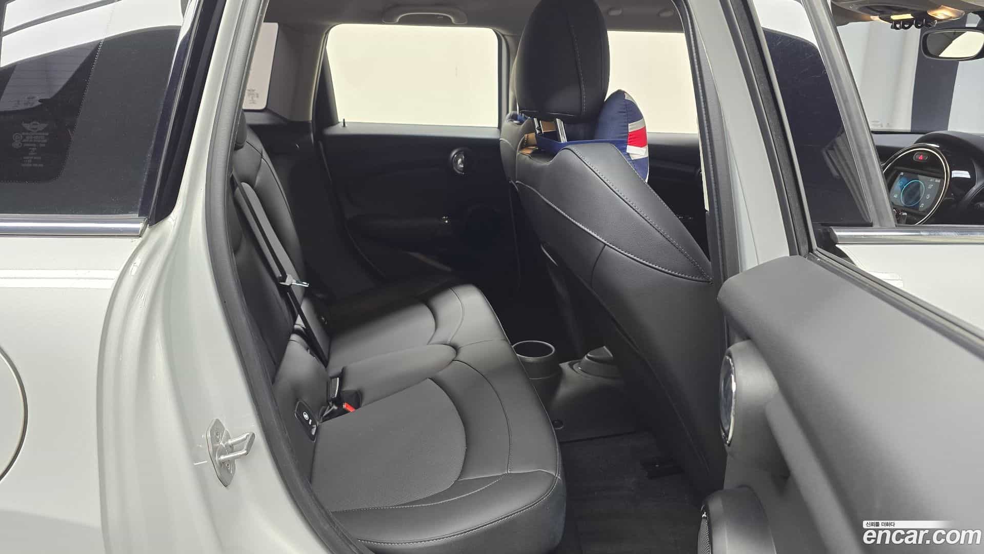 Cooper Mini 2020.9-OPTION-016