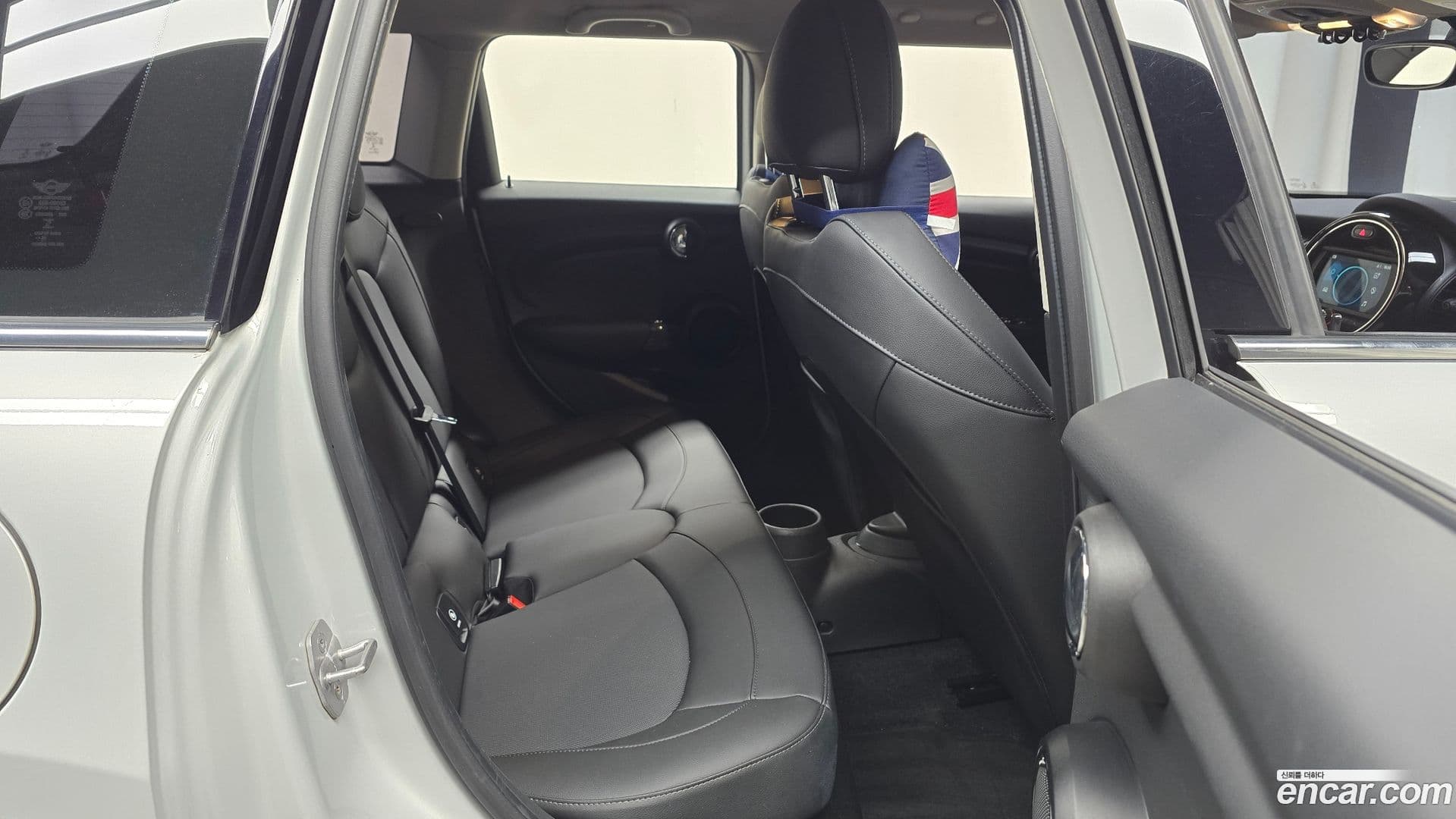 Main__Slider__Photo:Cooper Mini 2020.9-11