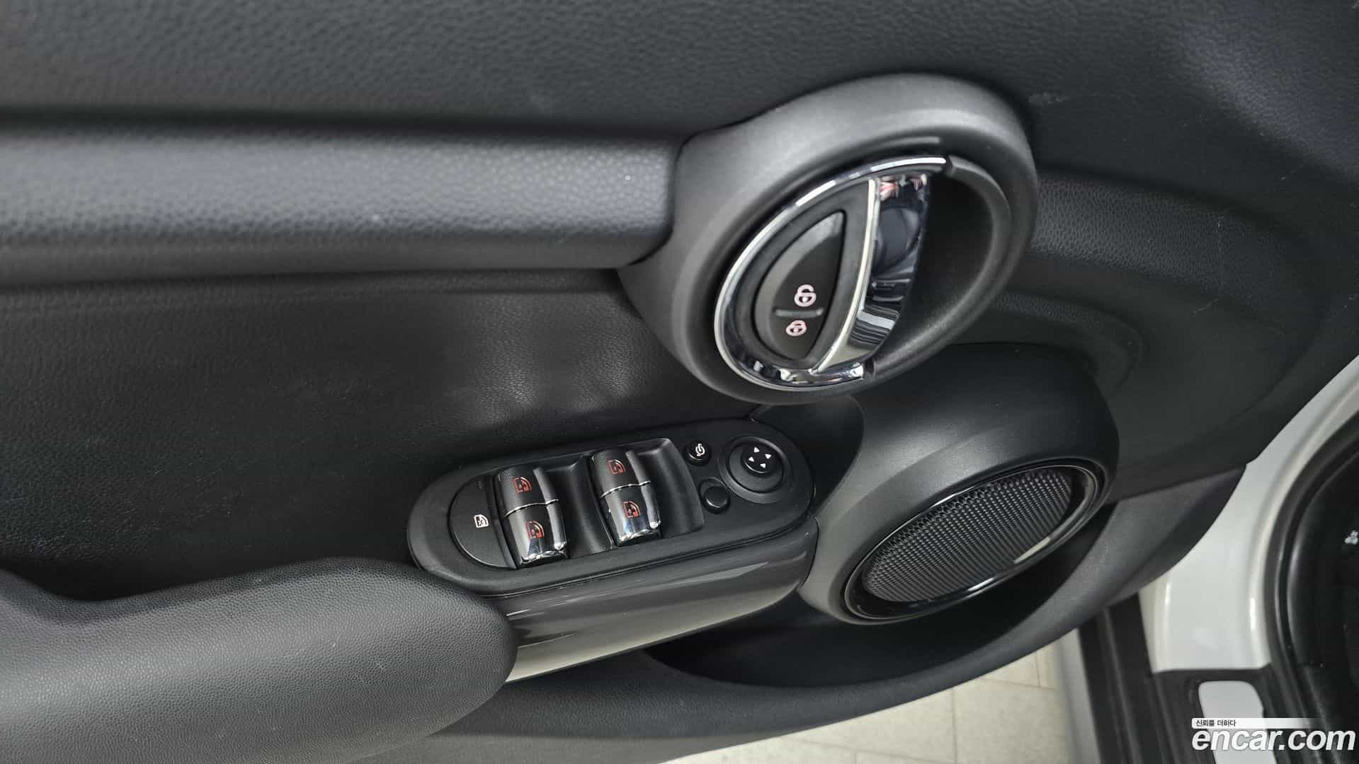 Cooper Mini 2020.9-OPTION-021