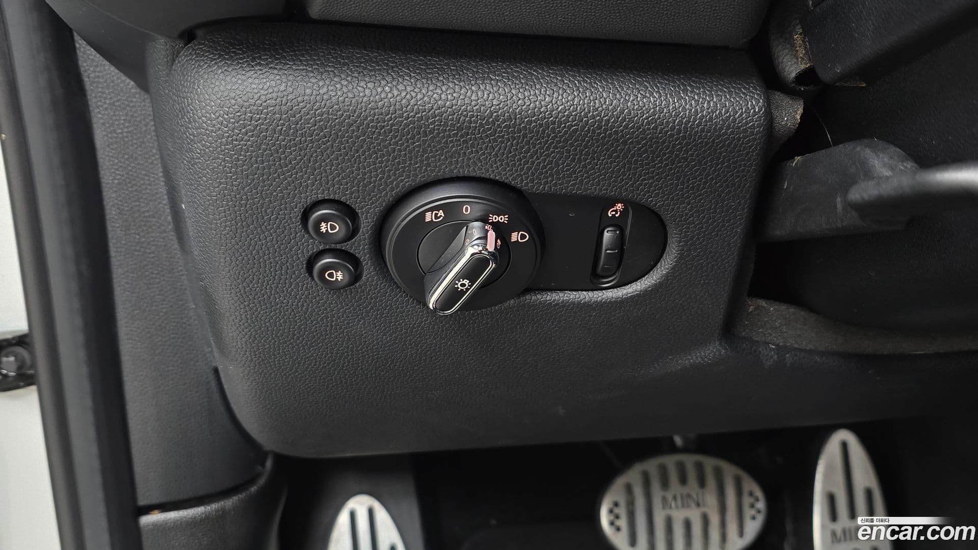 Main__Slider__Photo:Cooper Mini 2020.9-18