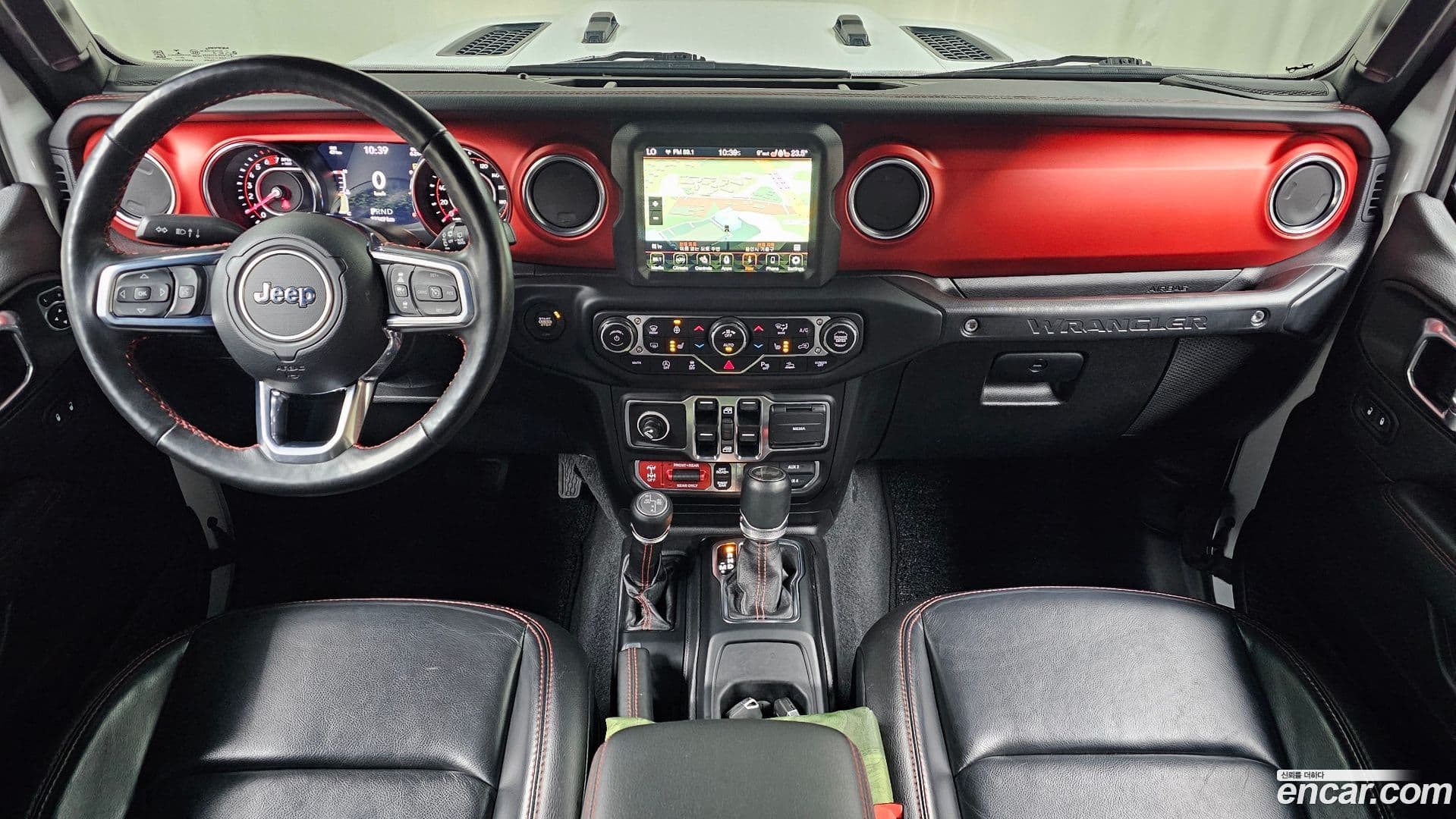 Main__Slider__Photo:Wrangler Jeep 2021.2-6