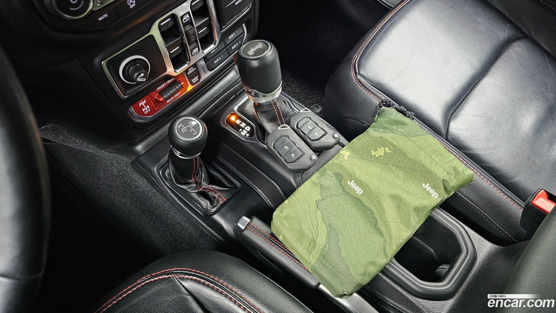 Main__Slider__Photo:Wrangler Jeep 2021.2-8