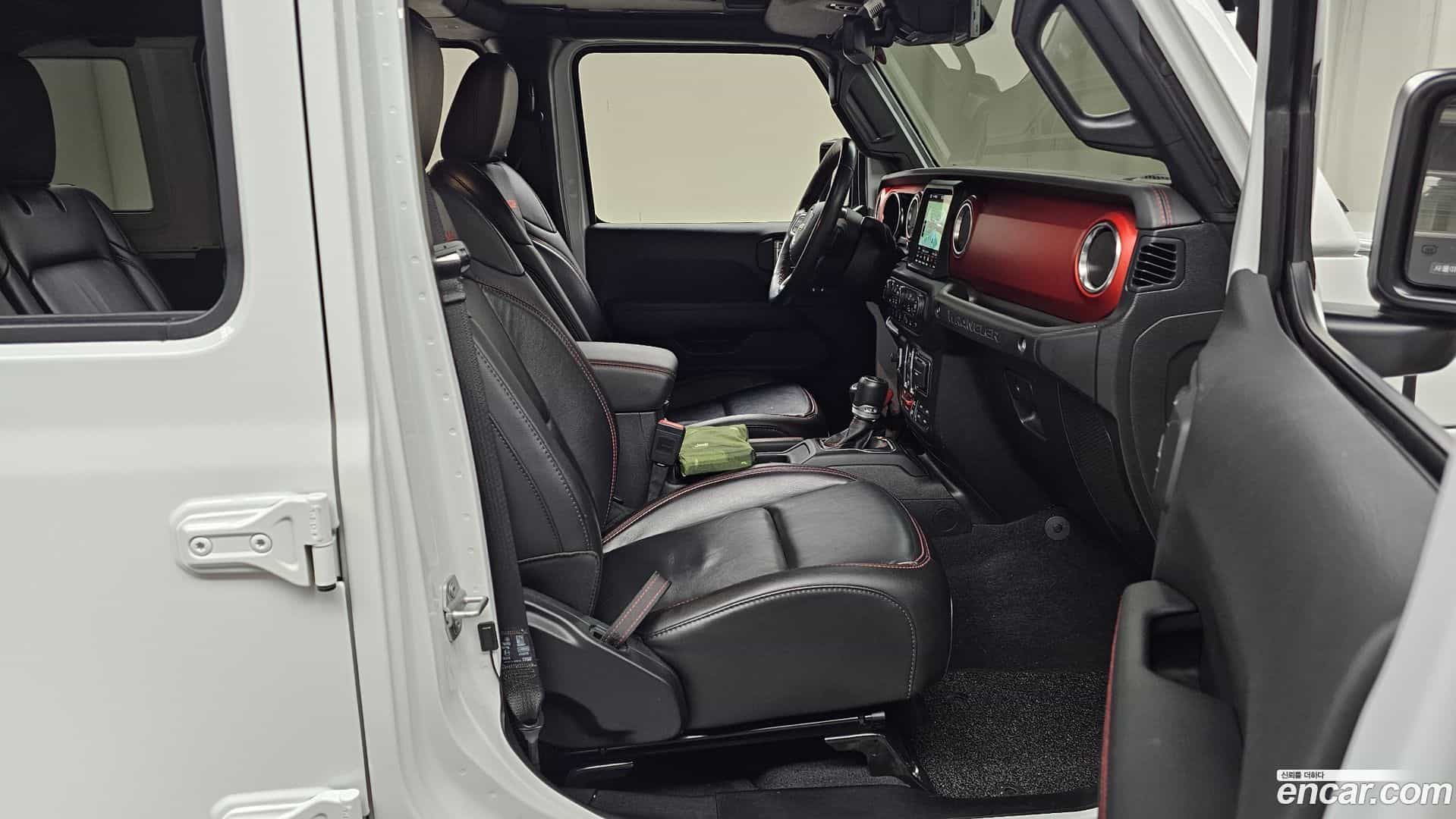 Wrangler Jeep 2021.2-OPTION-015