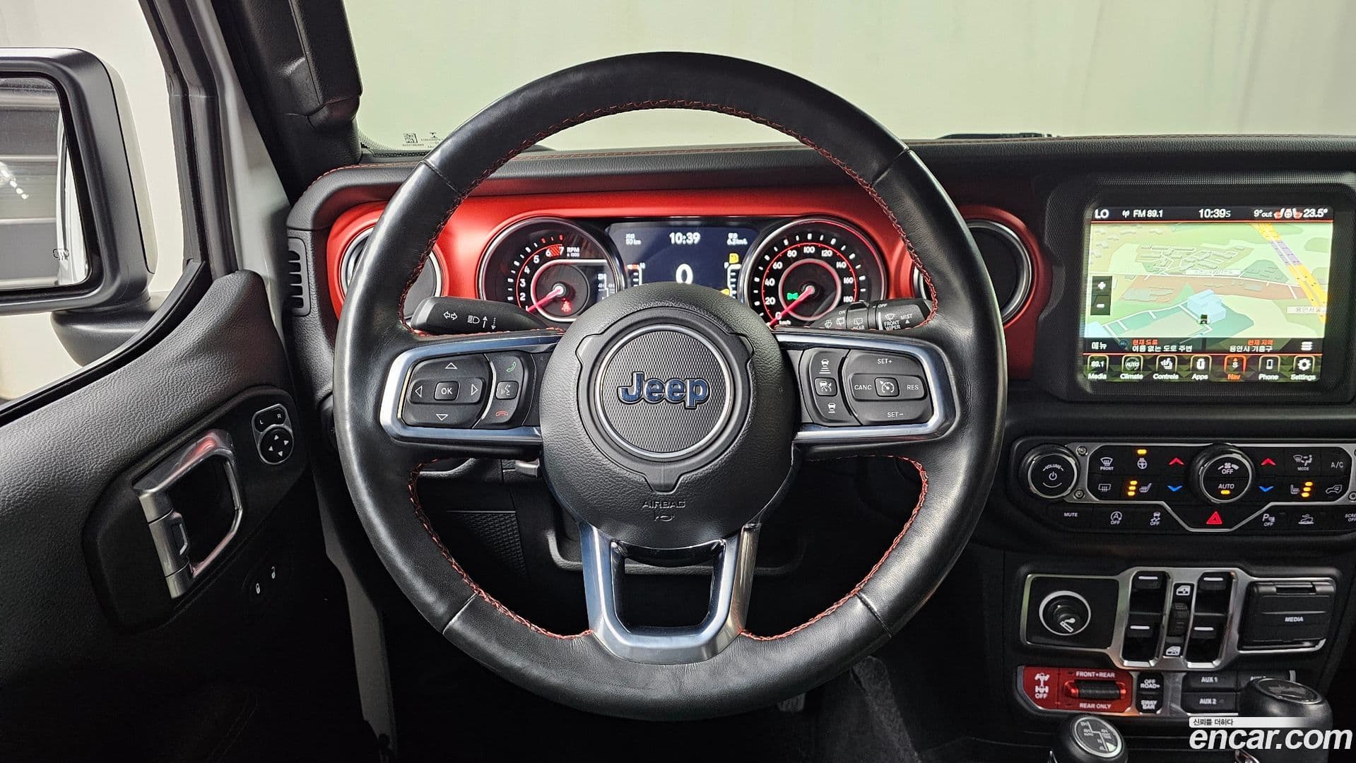 Main__Slider__Photo:Wrangler Jeep 2021.2-12