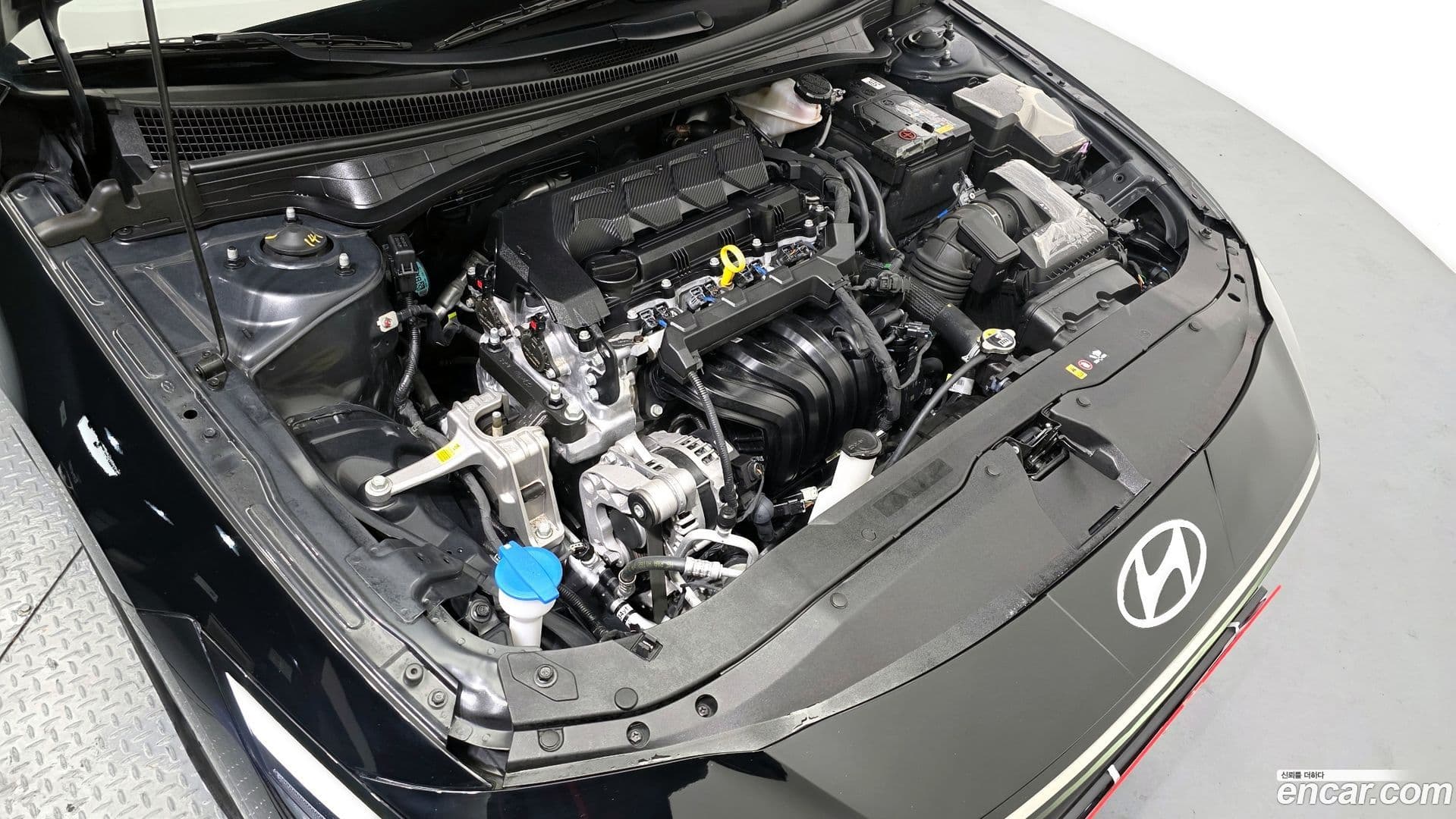 Main__Slider__Photo:AVANTE Hyundai 2023.10-5