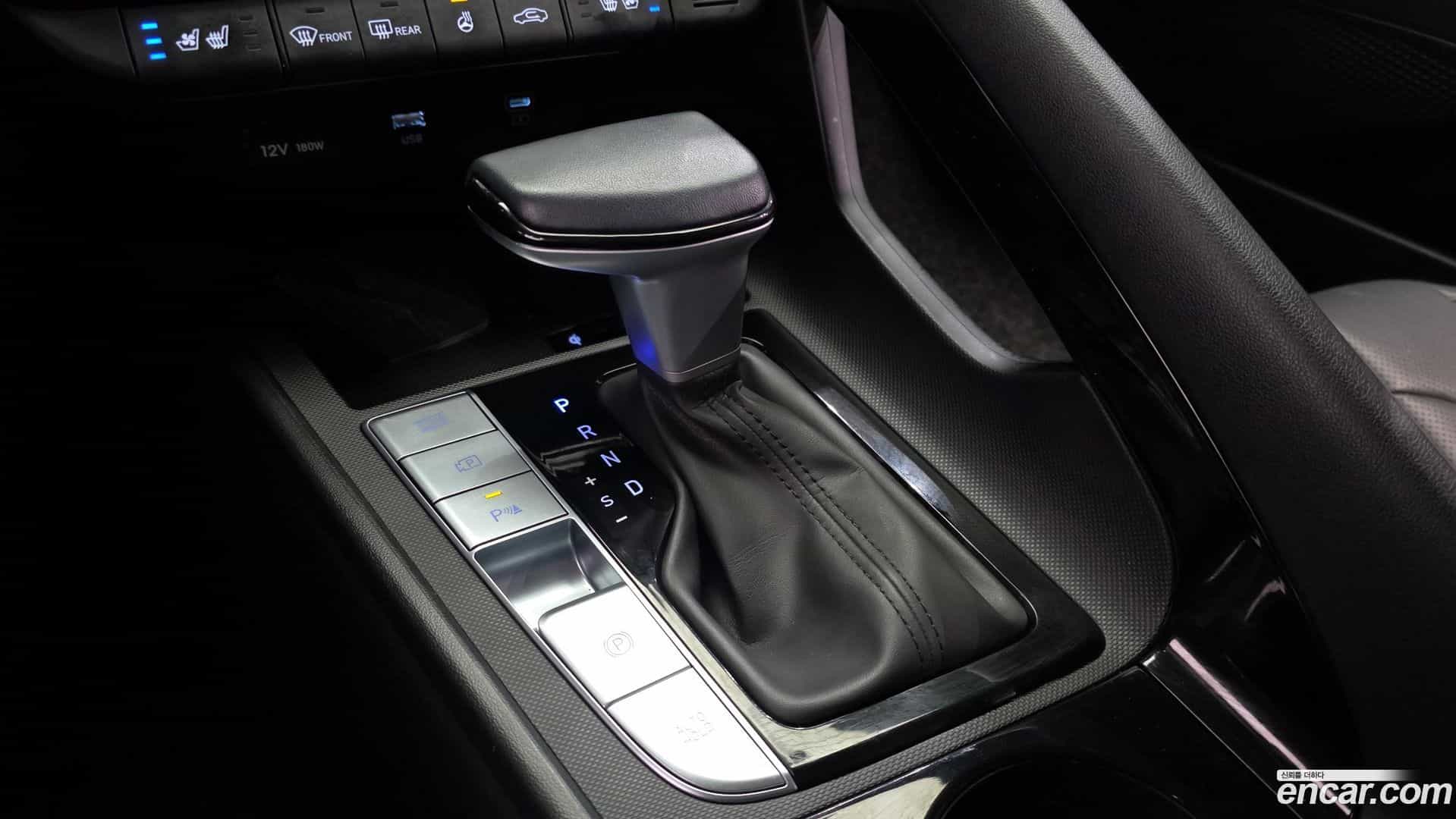 AVANTE Hyundai 2023.10-INNER-009