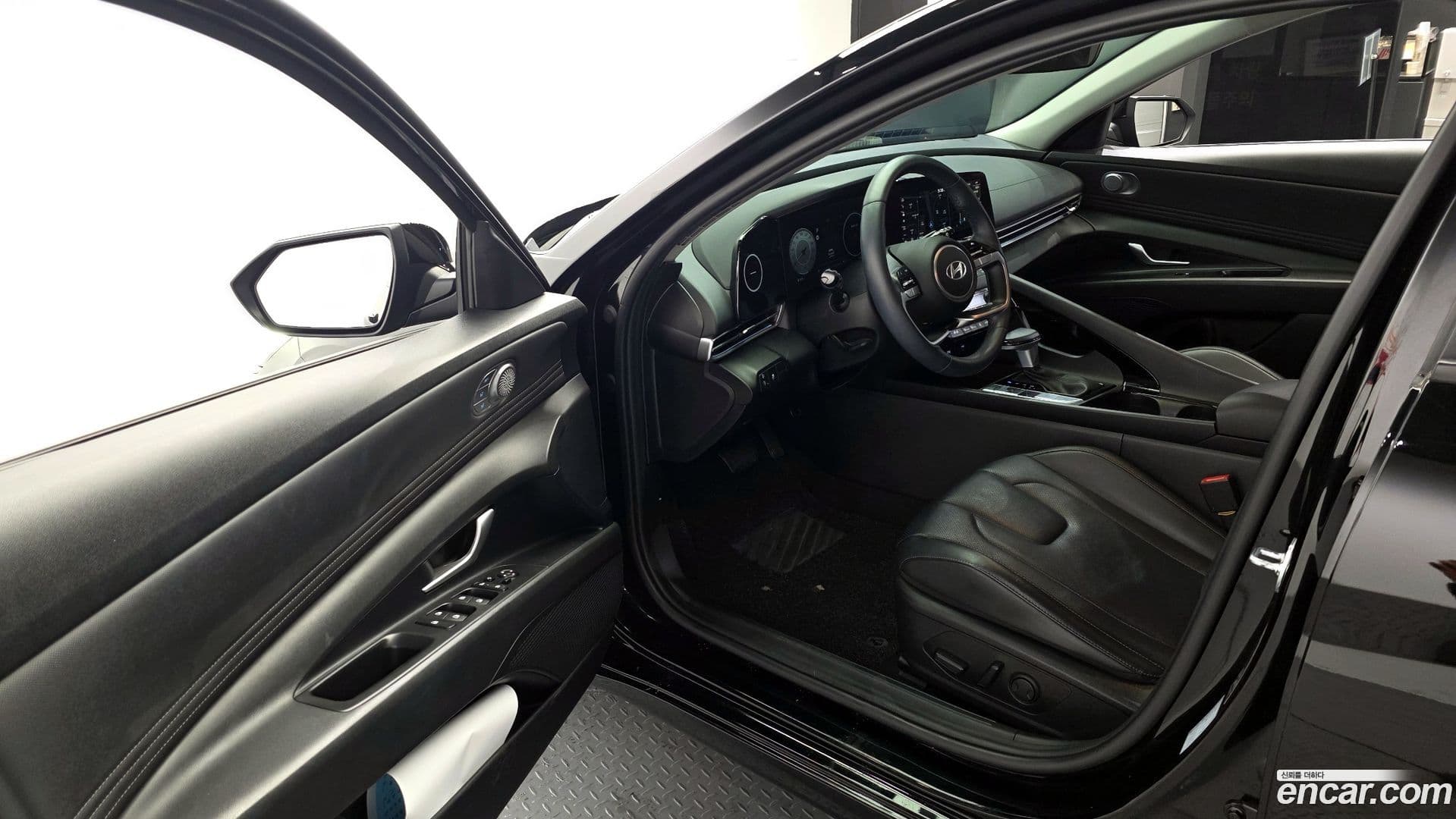 Main__Slider__Photo:AVANTE Hyundai 2023.10-9