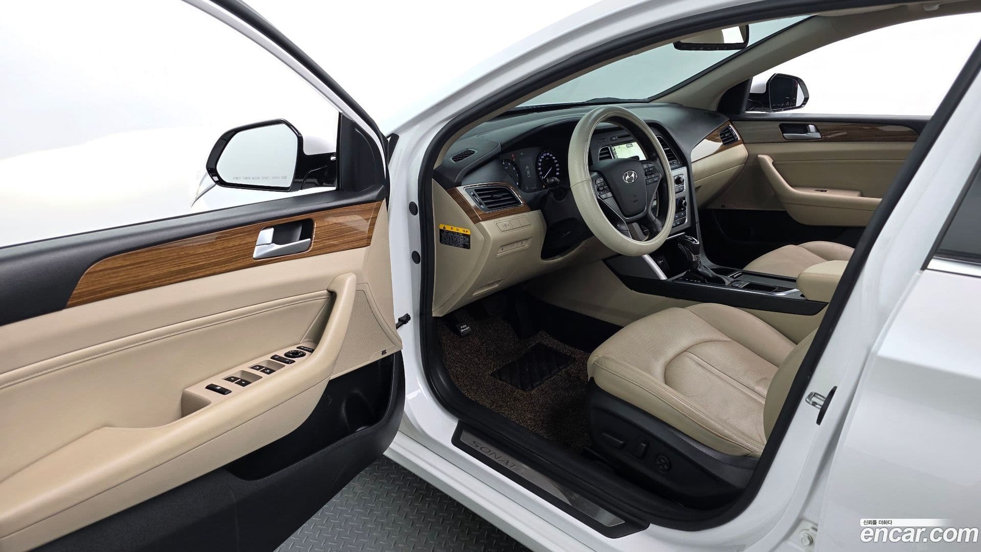 Main__Slider__Photo:Sonata Hyundai 2014.6-10