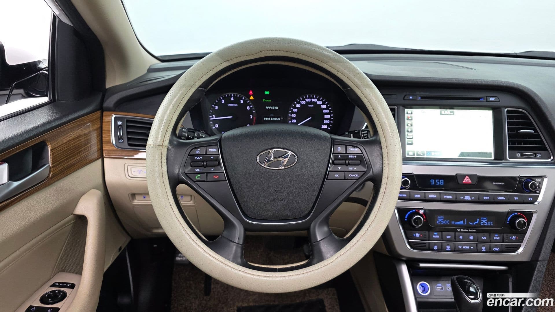 Main__Slider__Photo:Sonata Hyundai 2014.6-12
