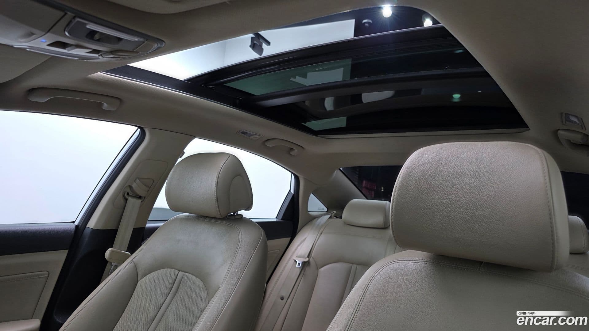 Main__Slider__Photo:Sonata Hyundai 2014.6-19