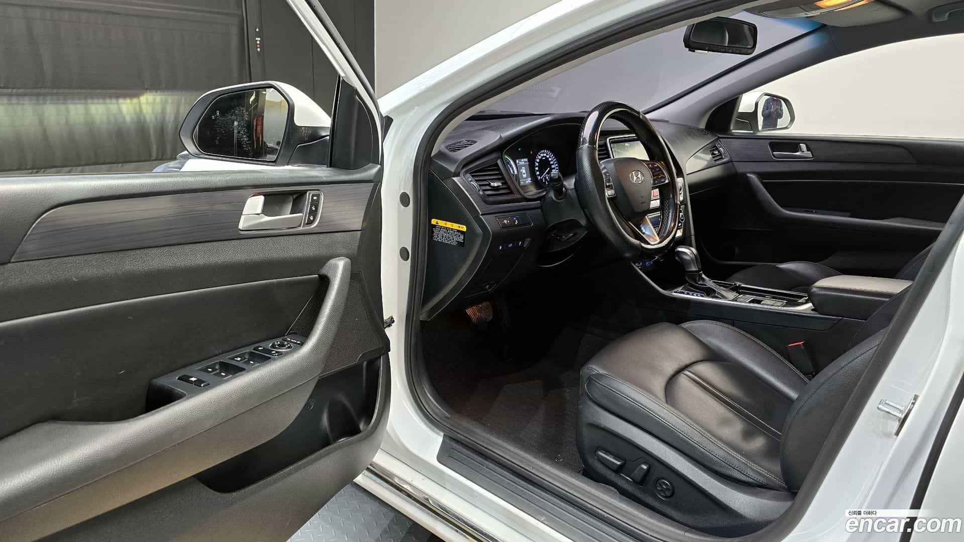 Sonata Hyundai 2017.6-OPTION-015