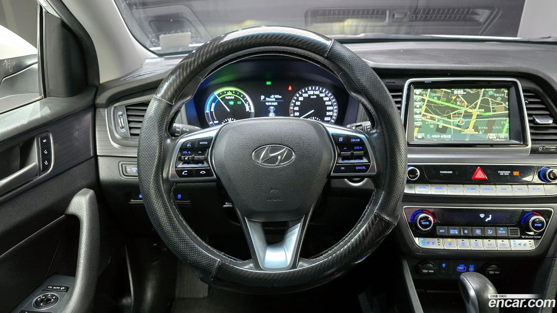 Main__Slider__Photo:Sonata Hyundai 2017.6-12