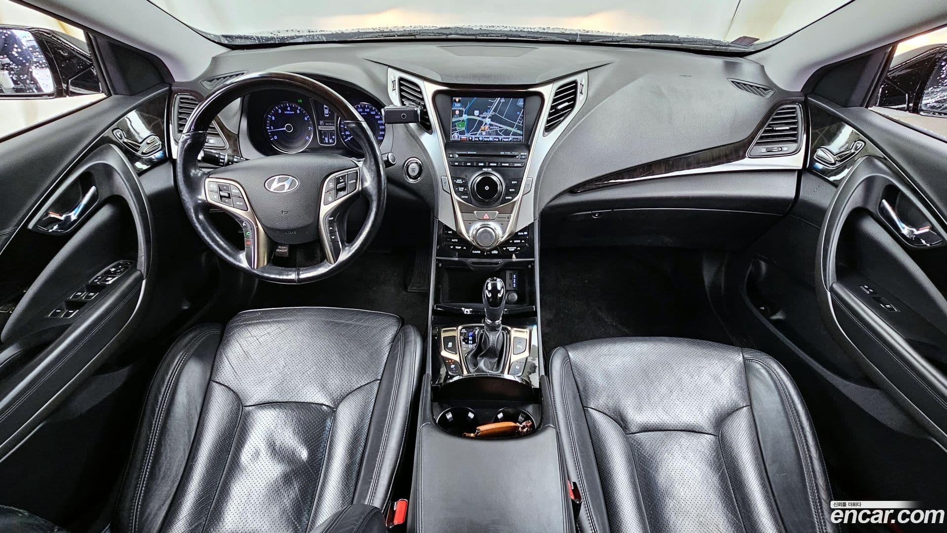 Main__Slider__Photo:Grandeur Hyundai 2011.11-6