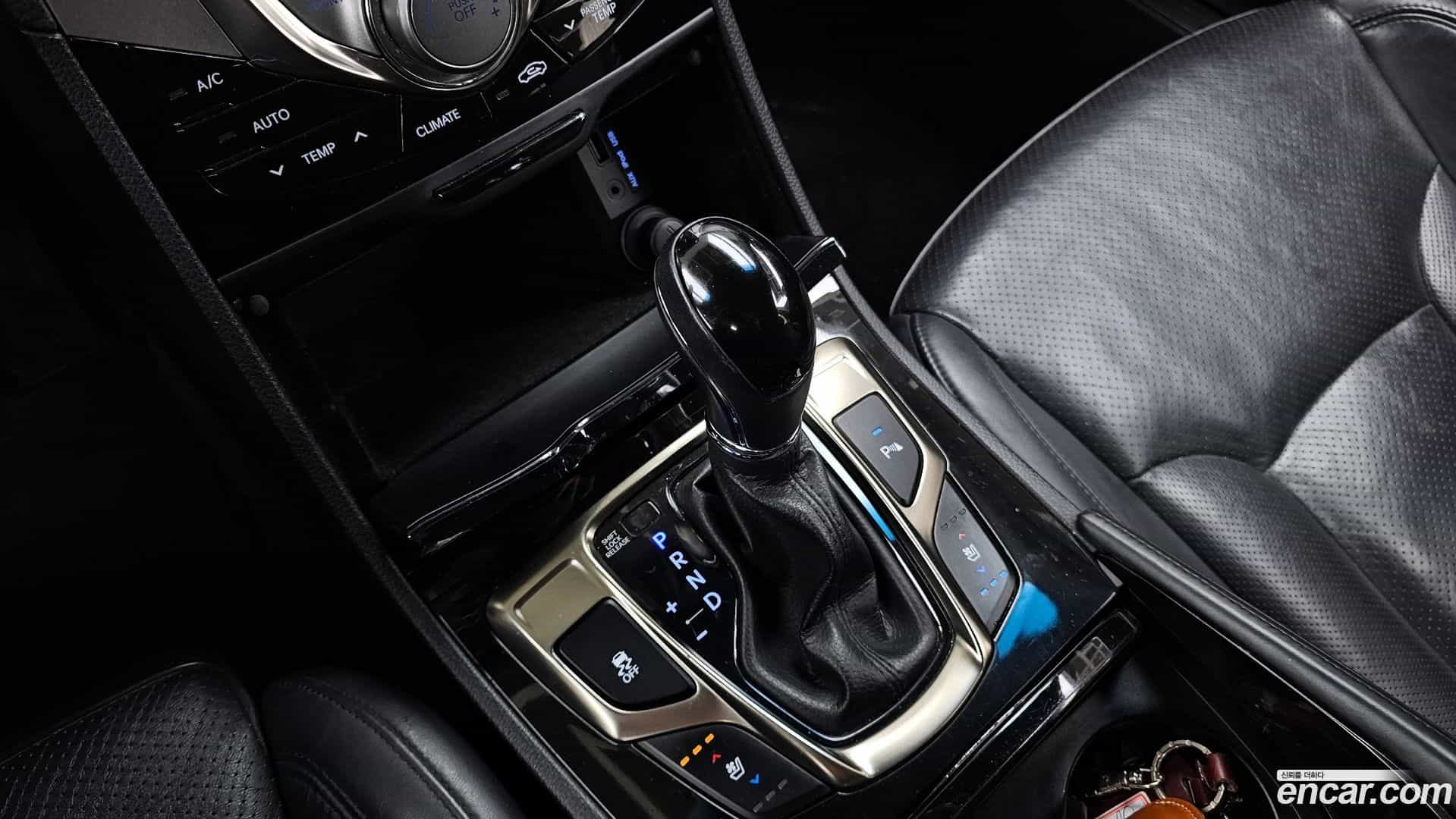 Grandeur Hyundai 2011.11-INNER-009