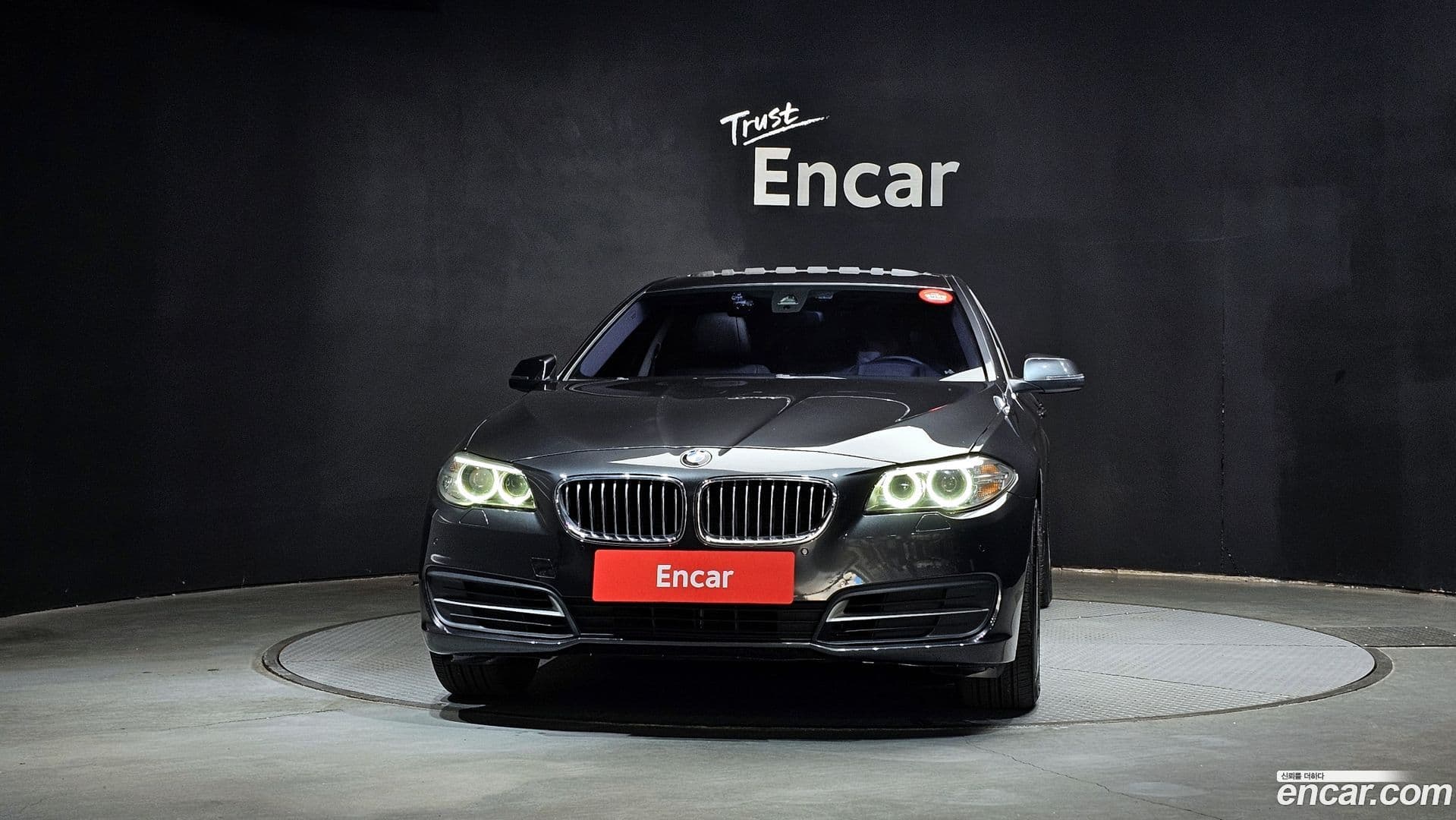 Main__Slider__Photo:5-Series BMW 2015.3-2