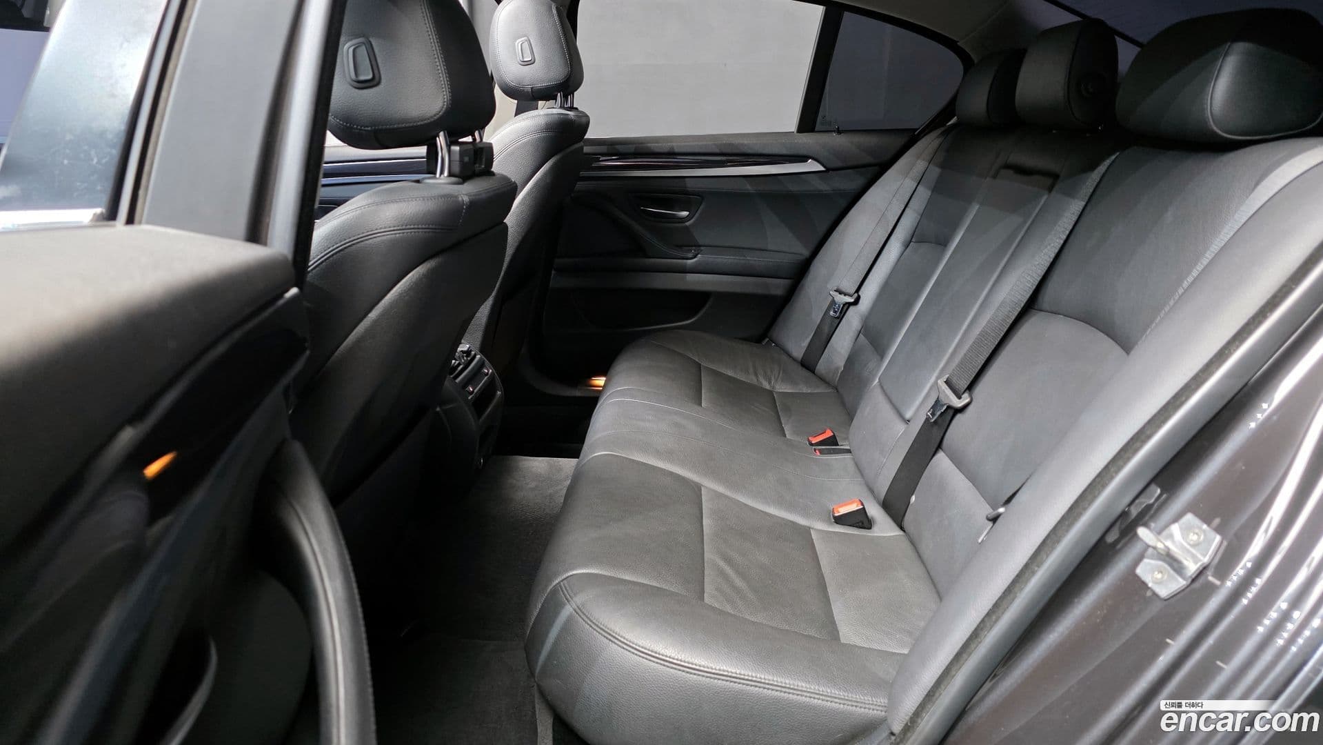 Main__Slider__Photo:5-Series BMW 2015.3-11