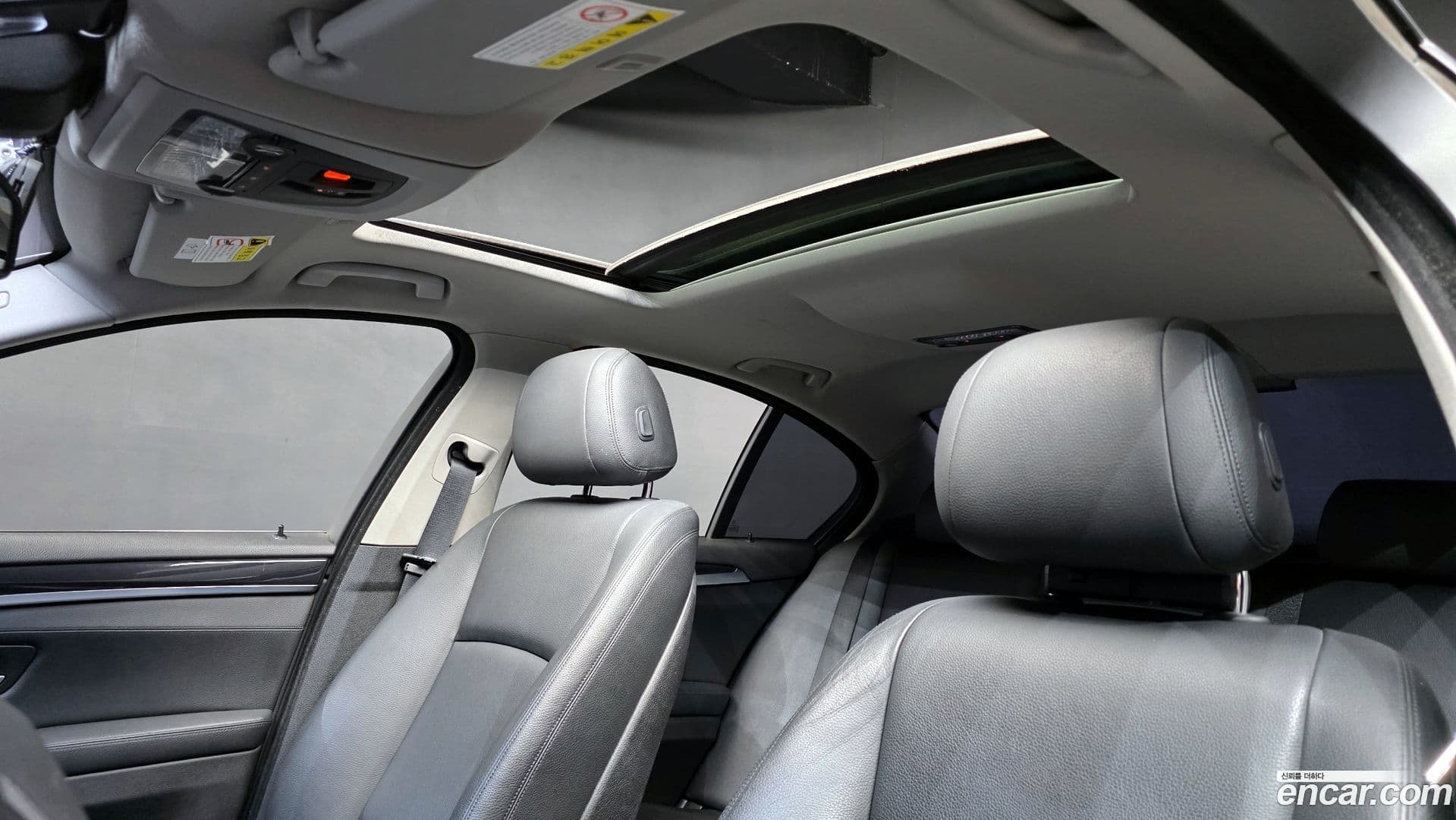 Main__Slider__Photo:5-Series BMW 2015.3-18