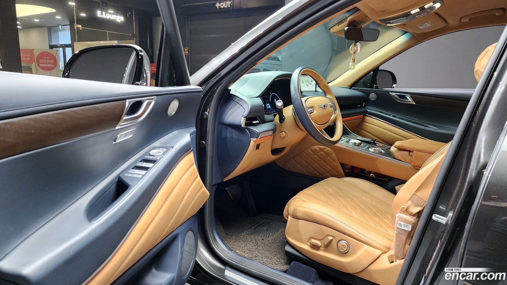 Main__Slider__Photo:GV80 Genesis 2023.4-10