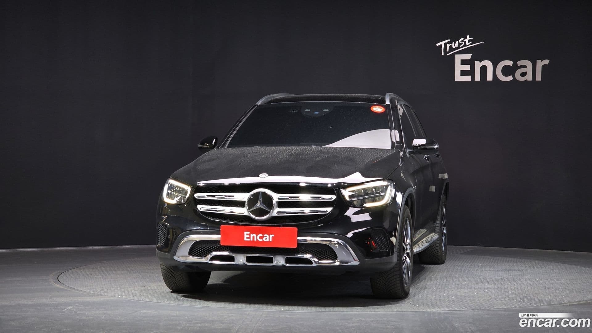Main__Slider__Photo:GLC-Class Mercedes-Benz 2021.1-2