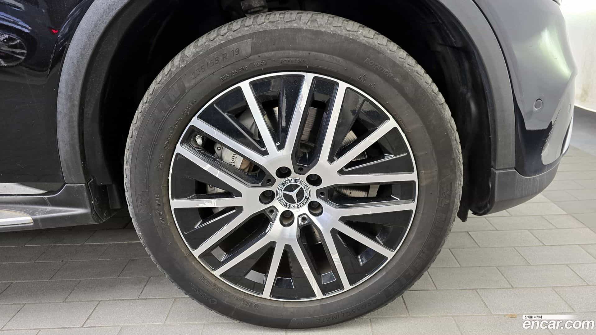 GLC-Class Mercedes-Benz 2021.1-OUTER-005