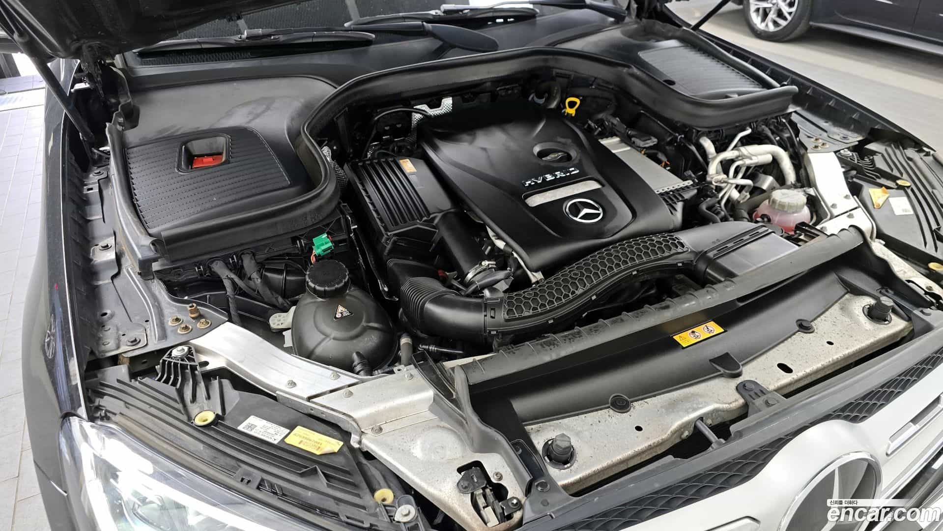 GLC-Class Mercedes-Benz 2021.1-OUTER-006