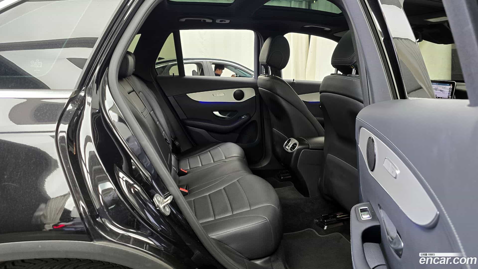 GLC-Class Mercedes-Benz 2021.1-OPTION-016