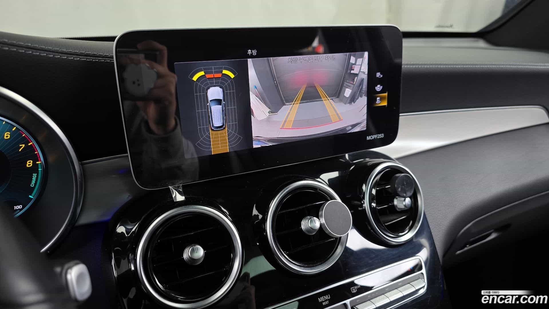 GLC-Class Mercedes-Benz 2021.1-OPTION-019