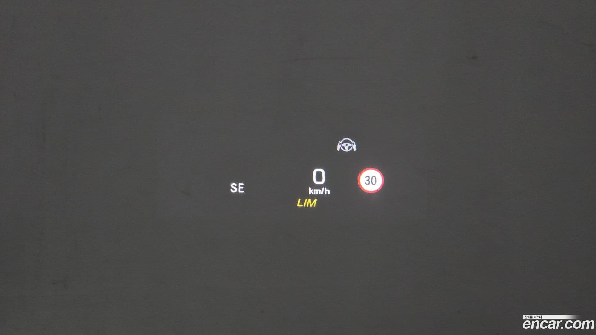 Main__Slider__Photo:GLC-Class Mercedes-Benz 2021.1-16