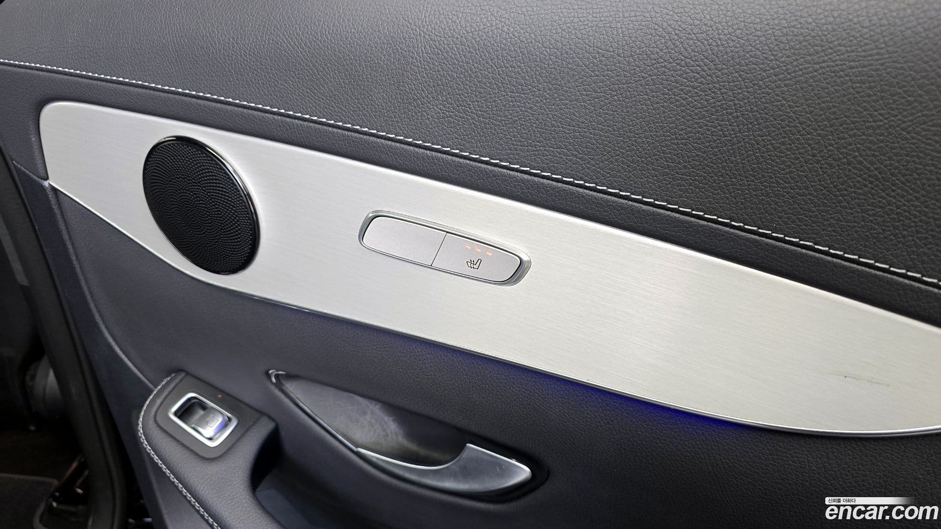 Main__Slider__Photo:GLC-Class Mercedes-Benz 2021.1-18