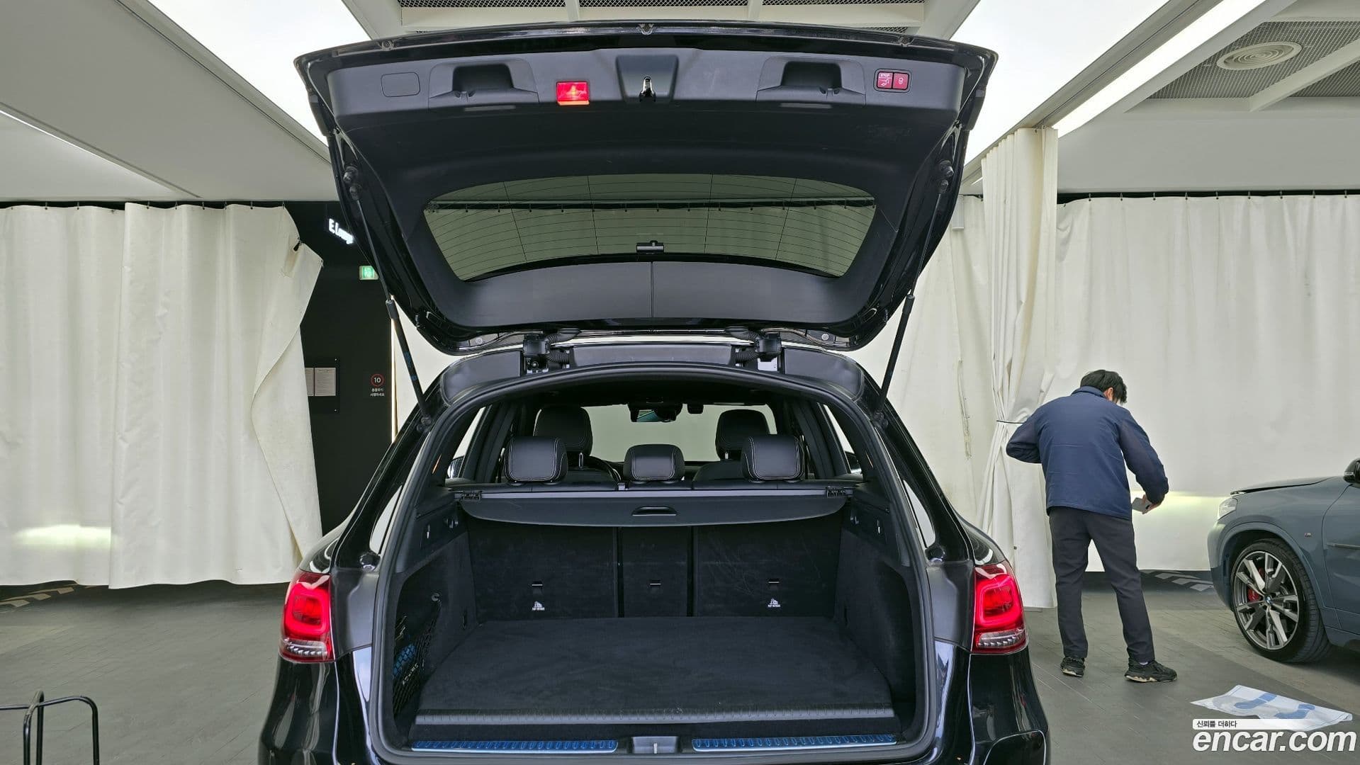 Main__Slider__Photo:GLC-Class Mercedes-Benz 2021.1-19