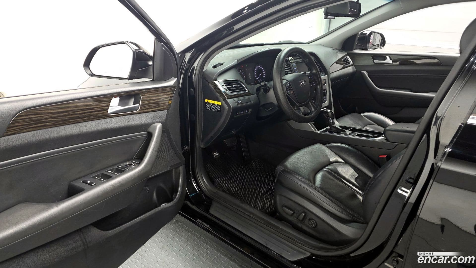 Main__Slider__Photo:Sonata Hyundai 2015.11-9