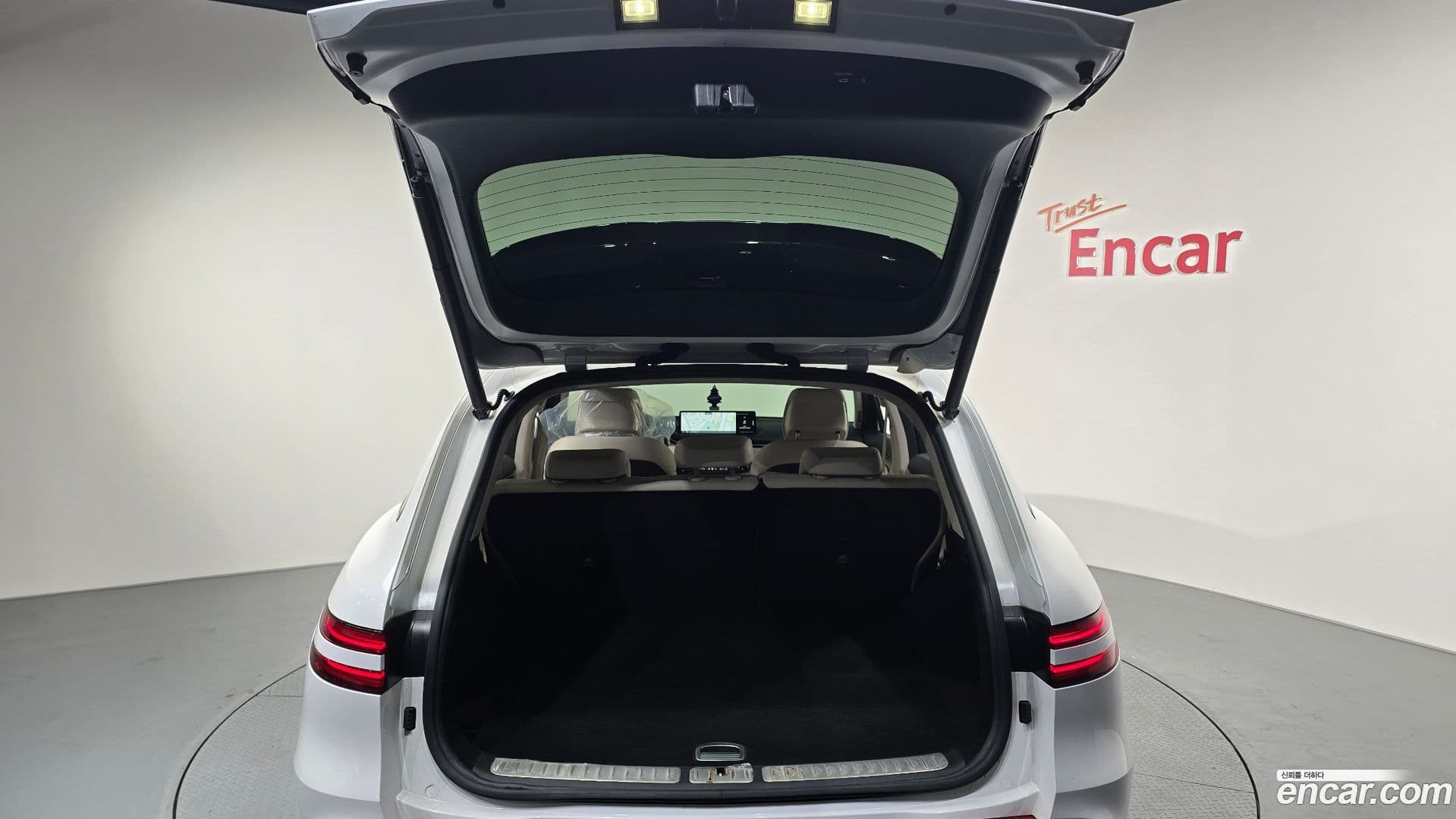 Main__Slider__Photo:GV70 Genesis 2023.10-19