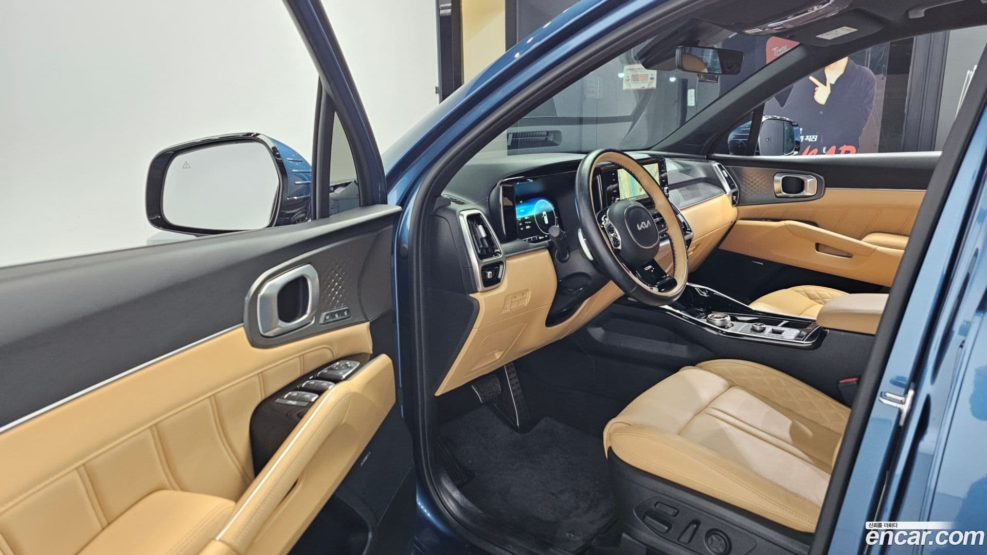 Main__Slider__Photo:Sorento Kia 2021.7-9