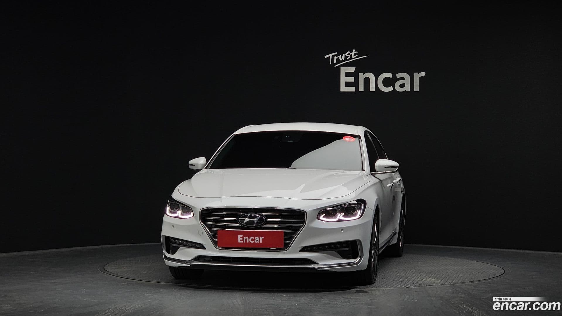 Main__Slider__Photo:Grandeur Hyundai 2017.8-2