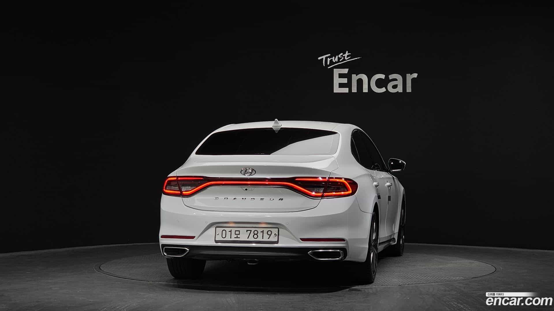 Grandeur Hyundai 2017.8-OUTER-004