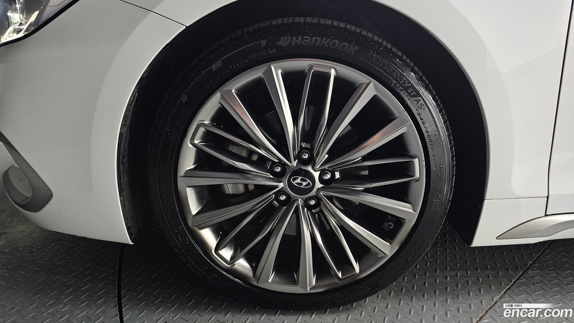 Main__Slider__Photo:Grandeur Hyundai 2017.8-4