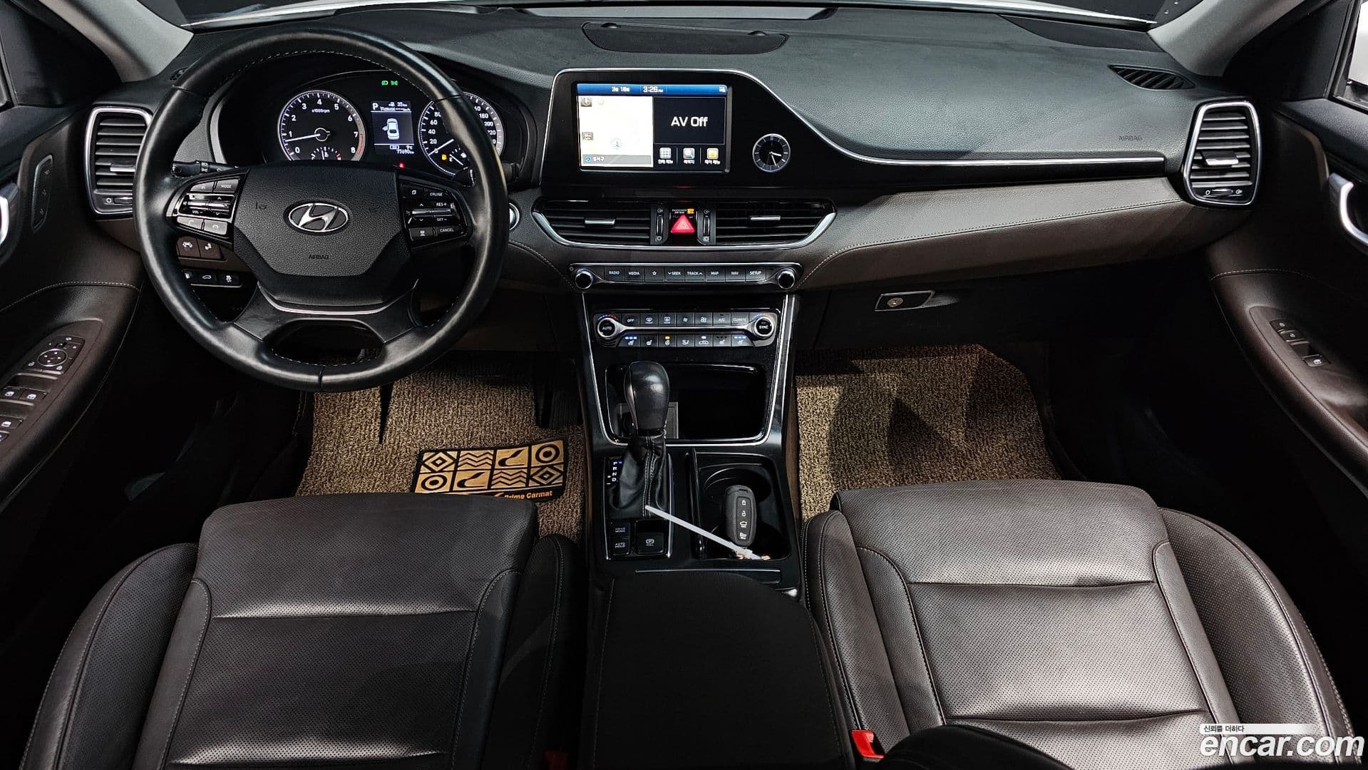 Main__Slider__Photo:Grandeur Hyundai 2017.8-6