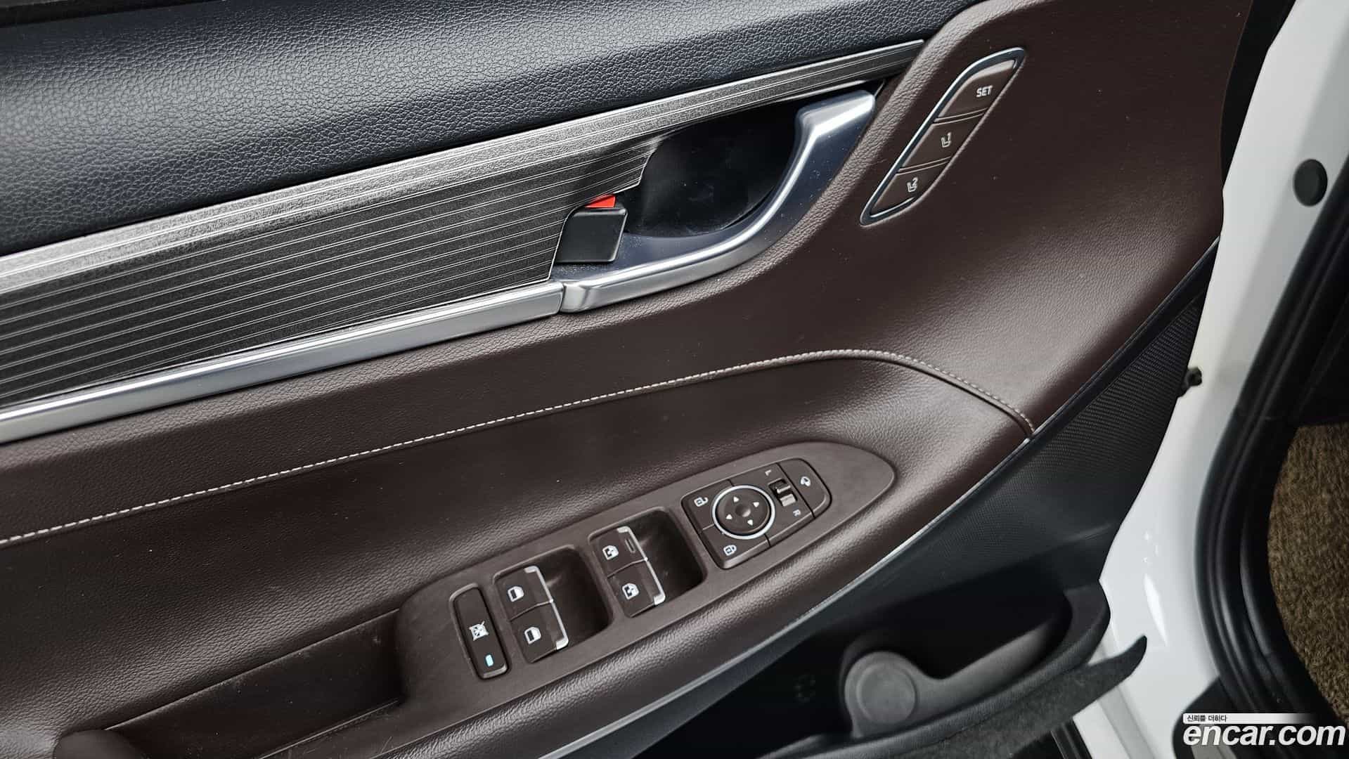 Grandeur Hyundai 2017.8-OPTION-021