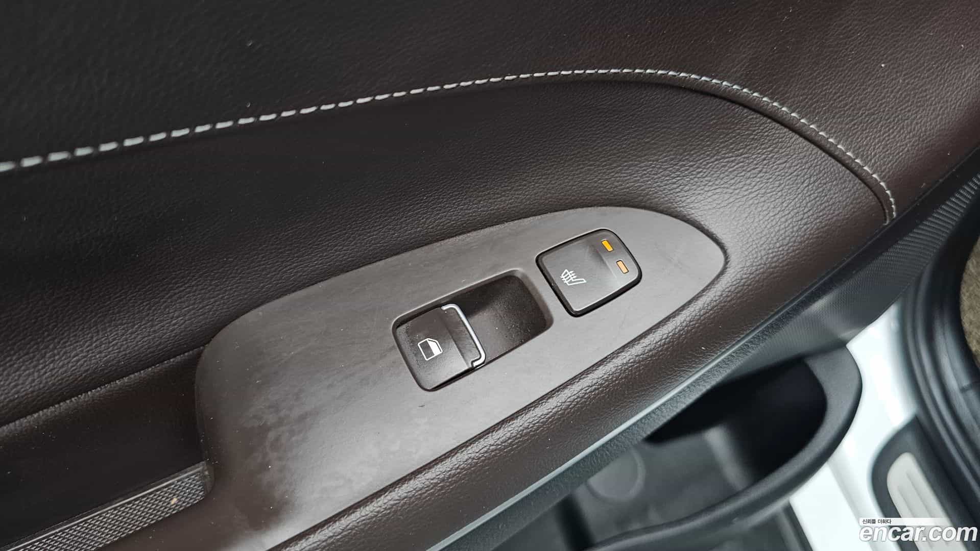 Grandeur Hyundai 2017.8-OPTION-023