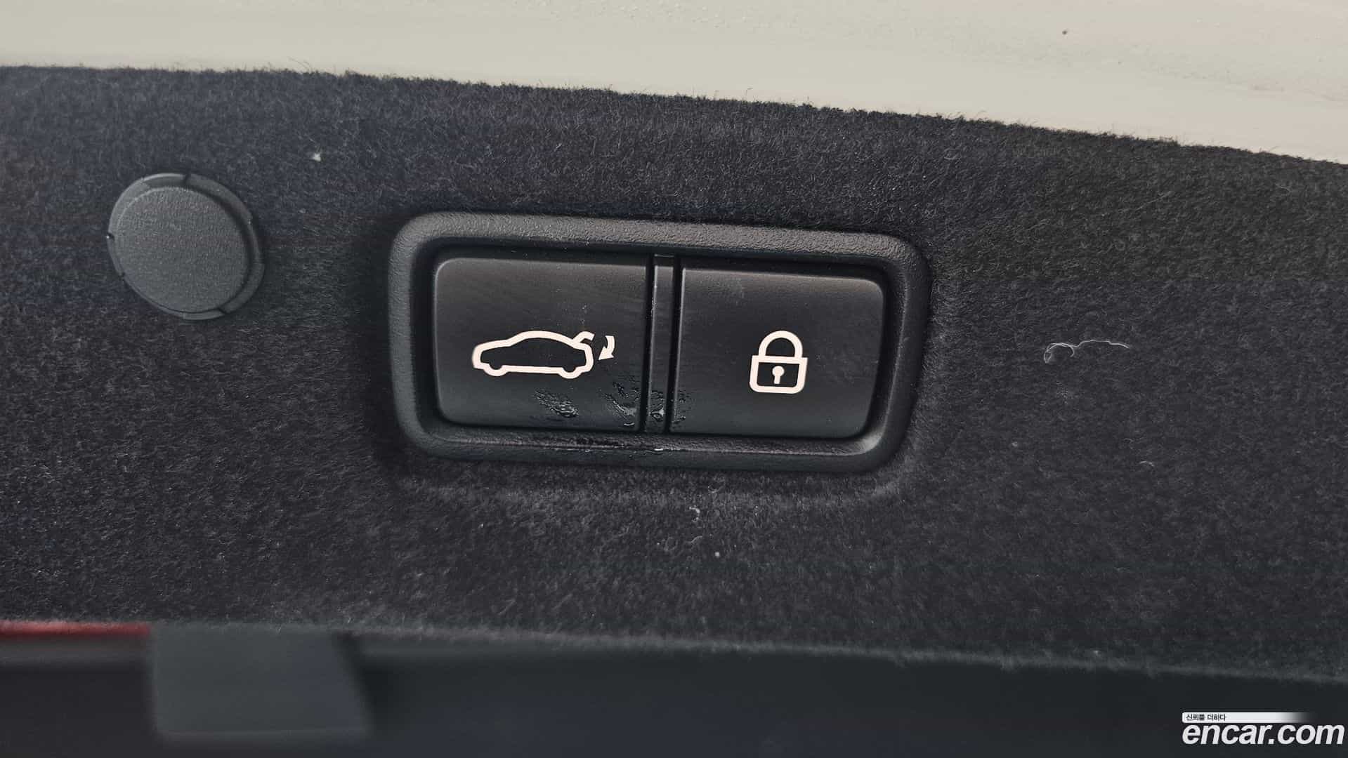 Grandeur Hyundai 2017.8-OPTION-024