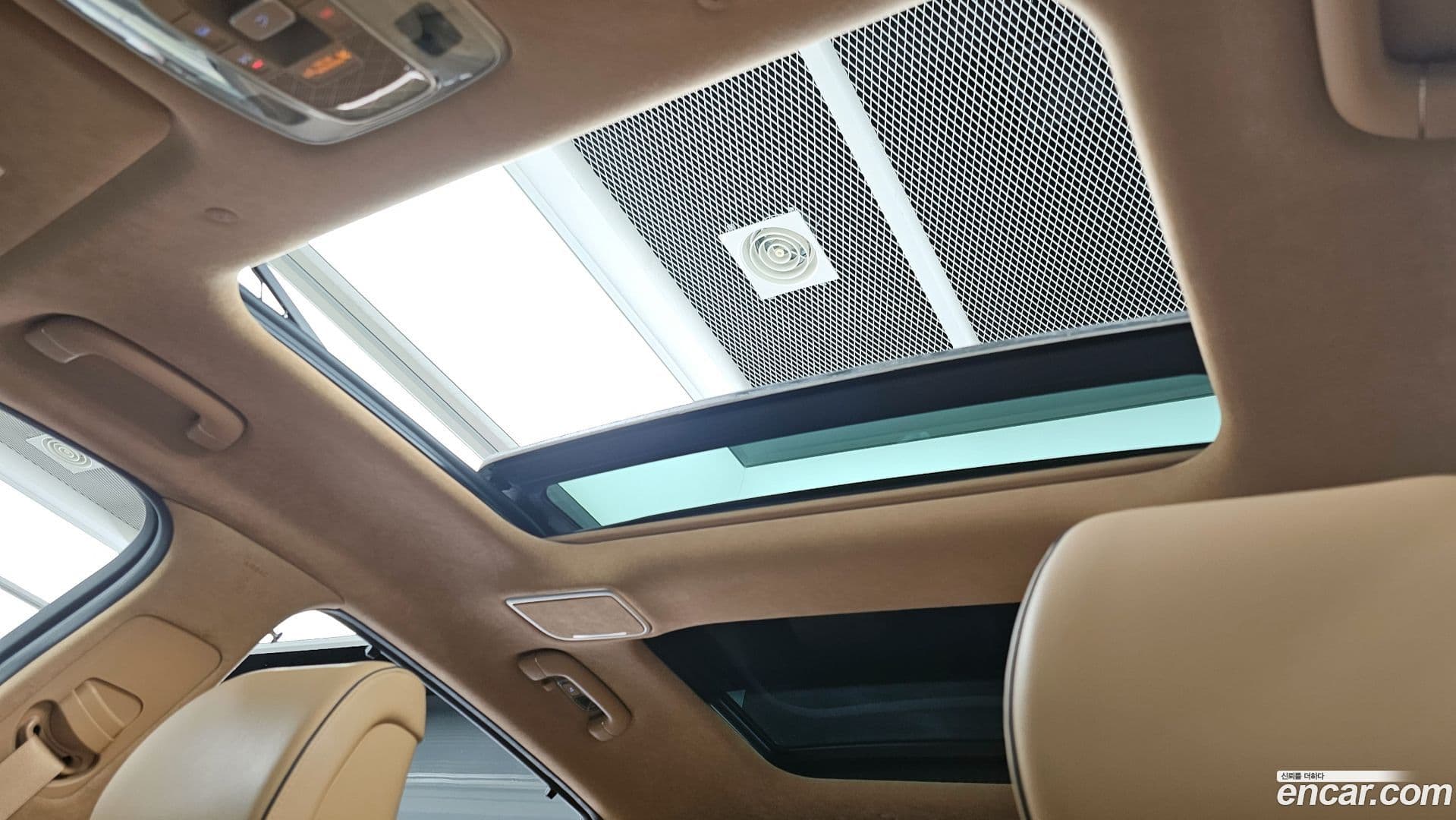 Main__Slider__Photo:GV80 Genesis 2021.4-17