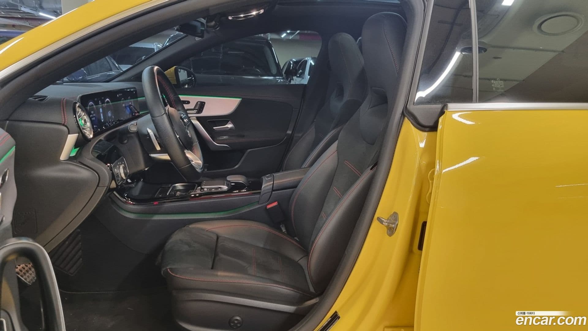 Main__Slider__Photo:CLA-Class Mercedes-Benz 2020.4-13