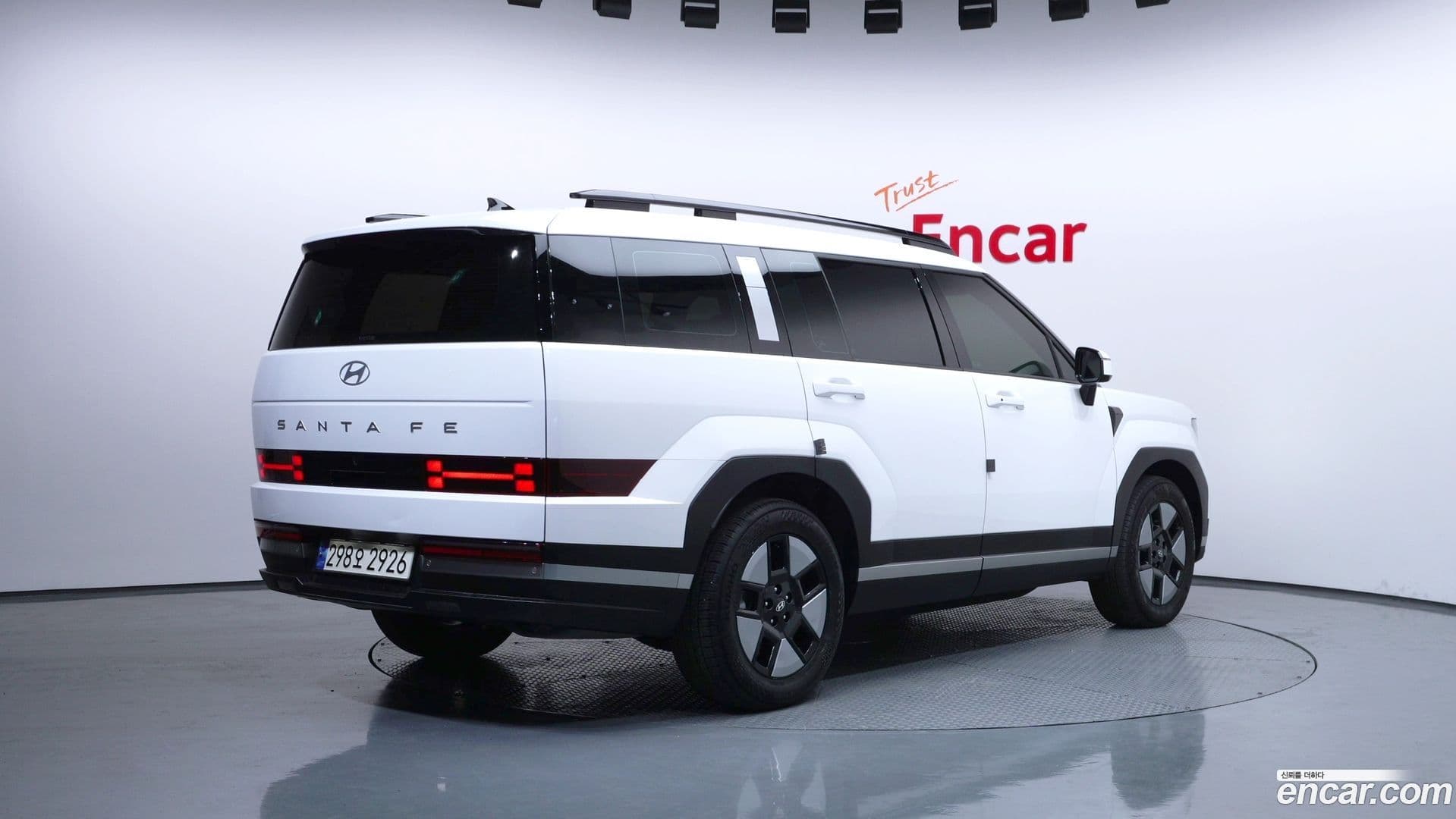 Main__Slider__Photo:Santafe Hyundai 2024.1-1