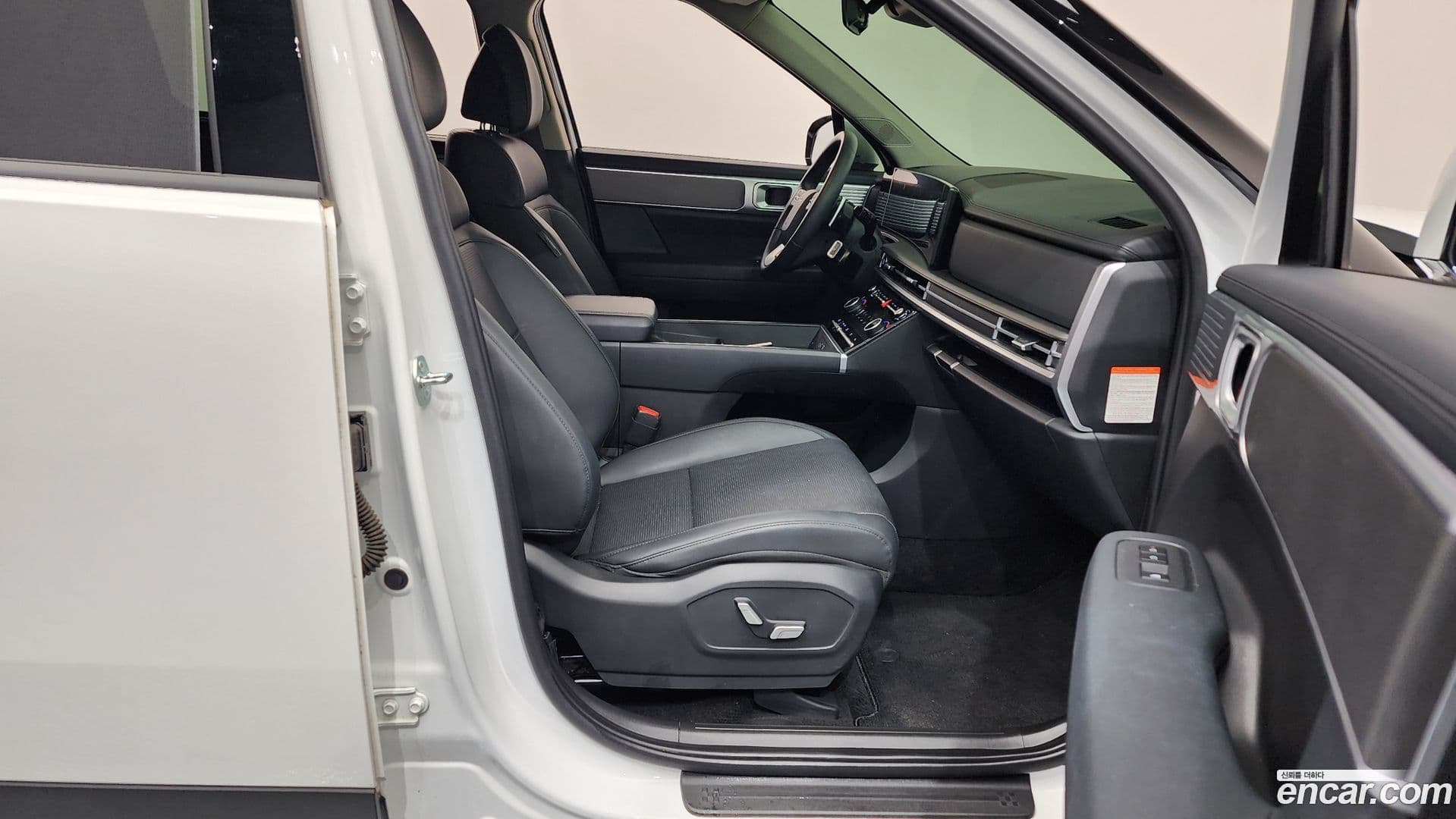 Main__Slider__Photo:Santafe Hyundai 2024.1-10