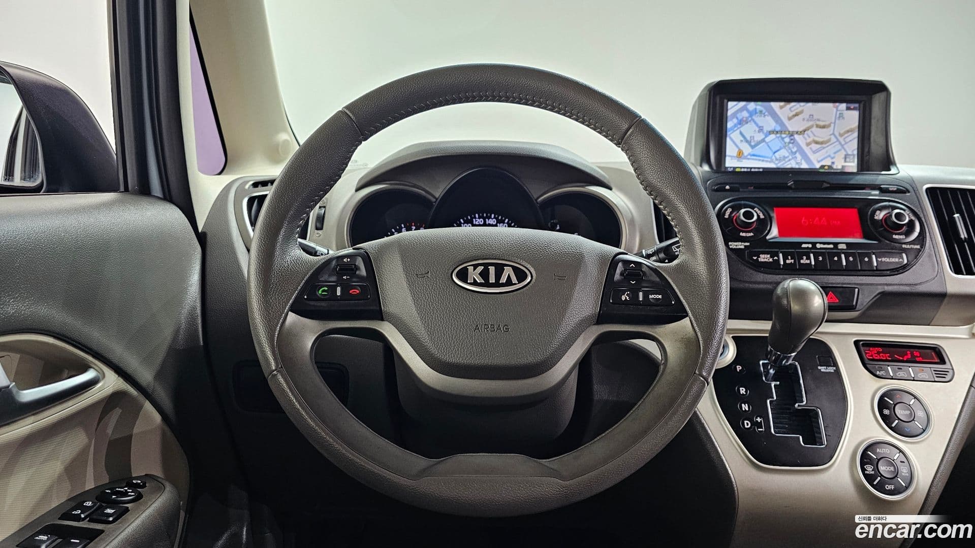 Main__Slider__Photo:RAY Kia 2012.0-11