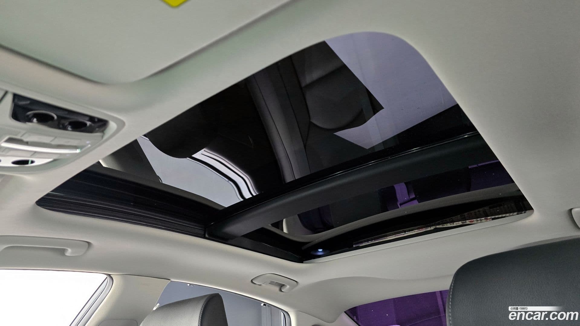 Main__Slider__Photo:K7 Kia 2019.8-17