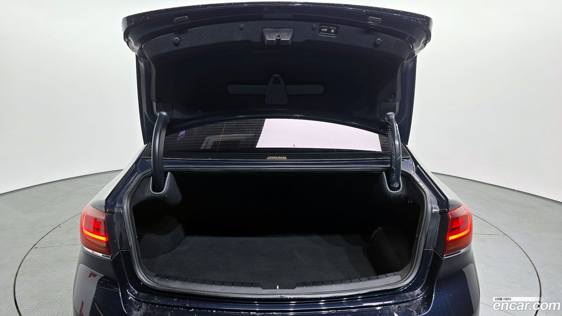 Main__Slider__Photo:K7 Kia 2019.8-19